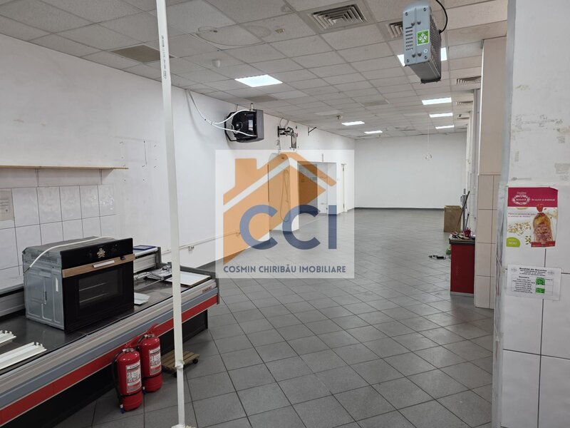 Bacau, spatiu comercial in inima cartierului Cornisa